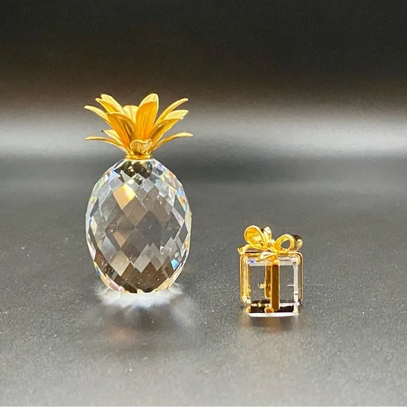 Swarovski Pineapple 2001 Retired 2 1/4” + Mini Gift Box